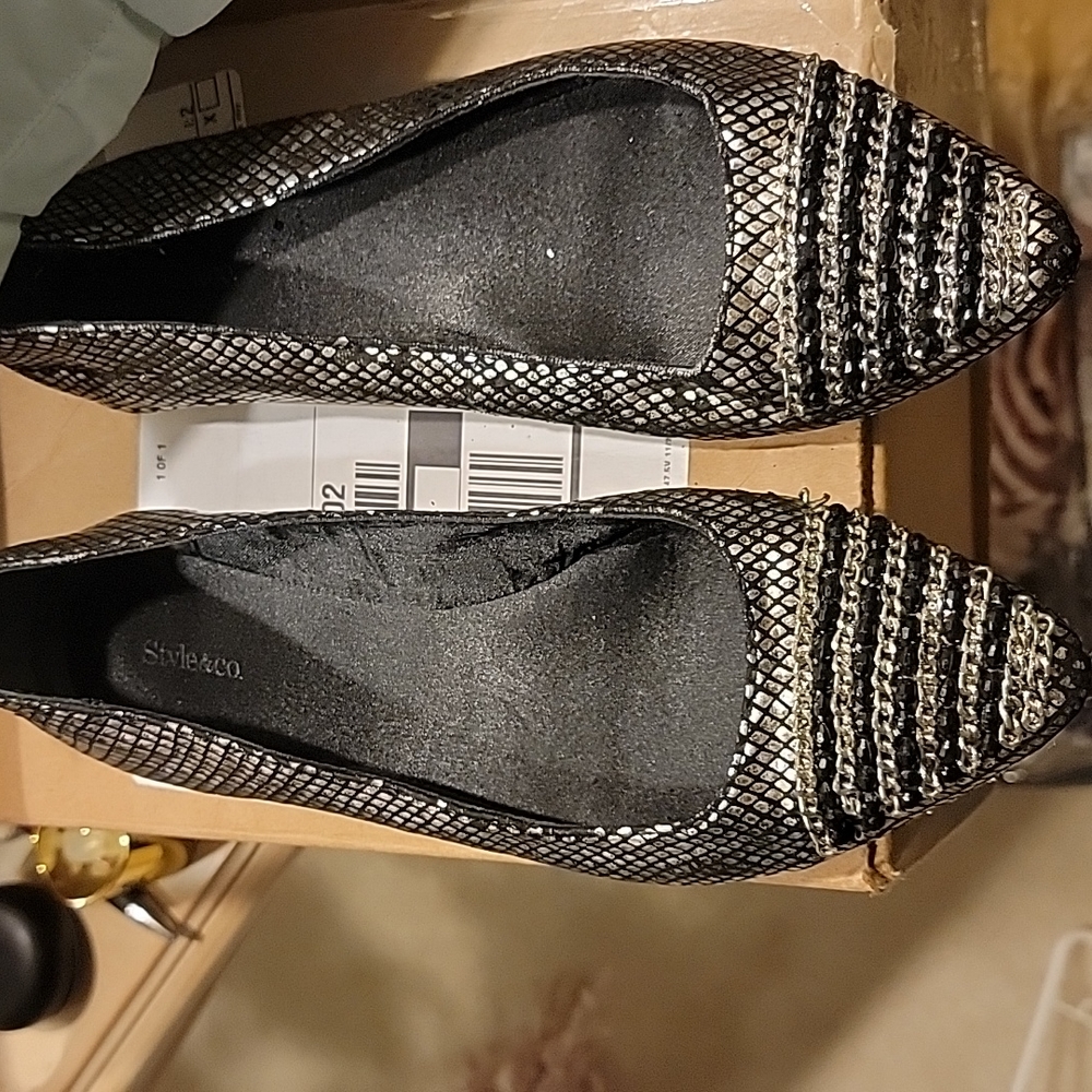 Womens size 8 style and company black and silver chain ballet flats brand new